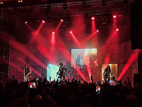 W.A.S.P. (Album One Alive)