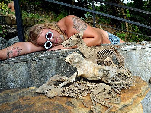 NECROCOCK – Chtěl jsem vytvořit snový album a nechal jsem se vést intuicí a plně jsem se otevřel podivným náladám.